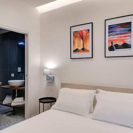 Well Suites - Piazza Dei Martiri Napoli Eksteriør bilde