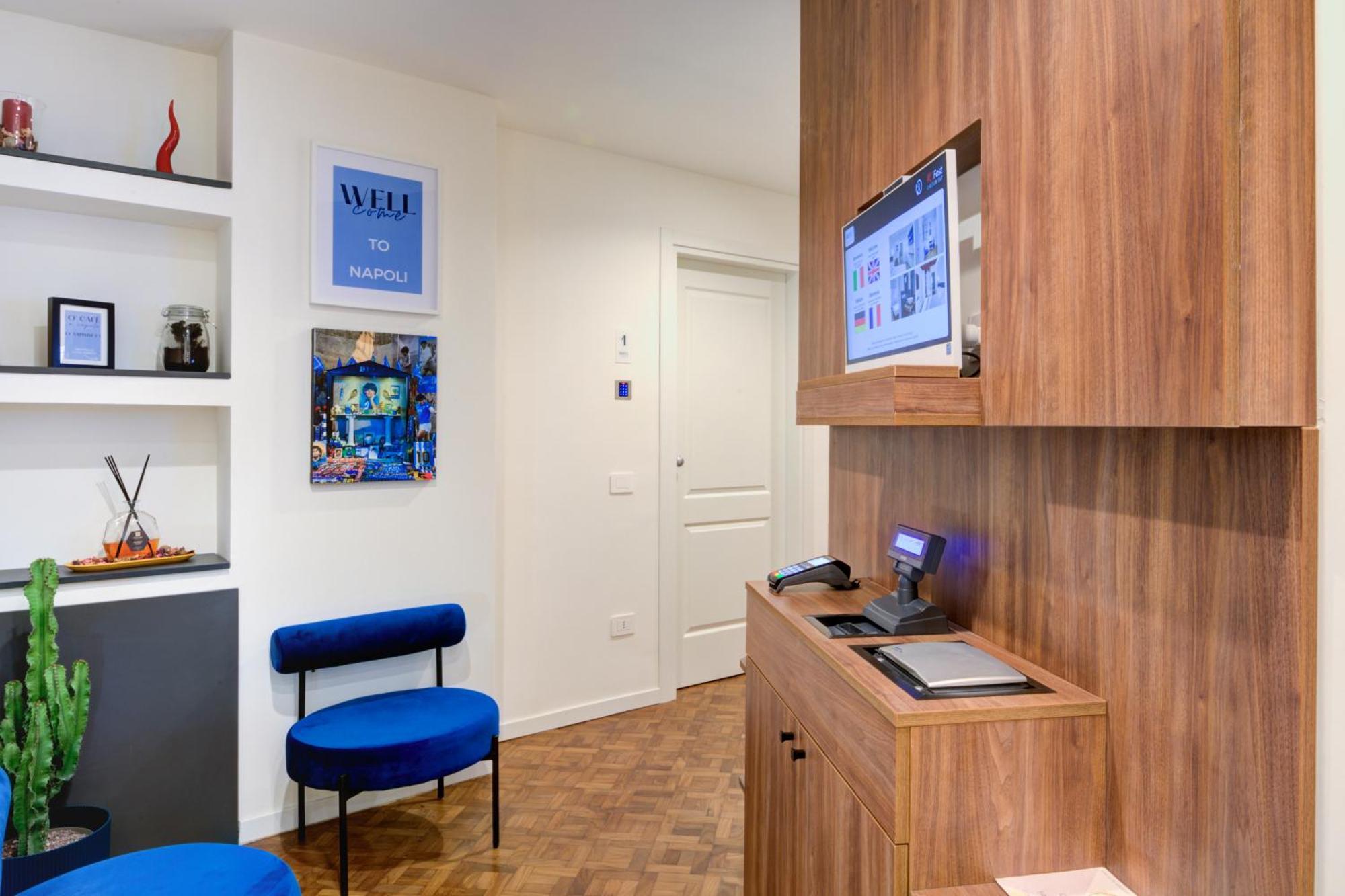 Well Suites - Piazza Dei Martiri Napoli Eksteriør bilde