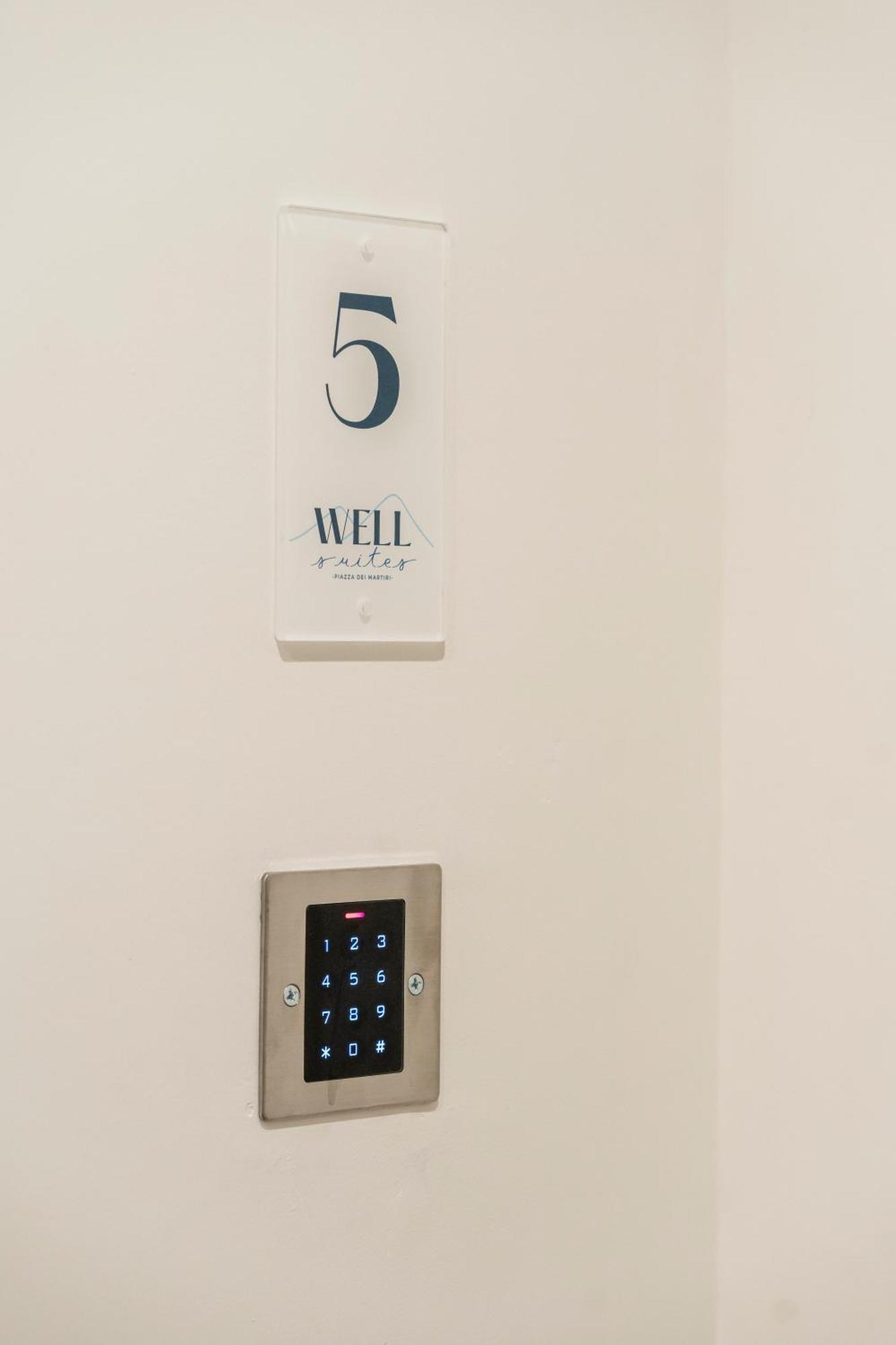 Well Suites - Piazza Dei Martiri Napoli Eksteriør bilde