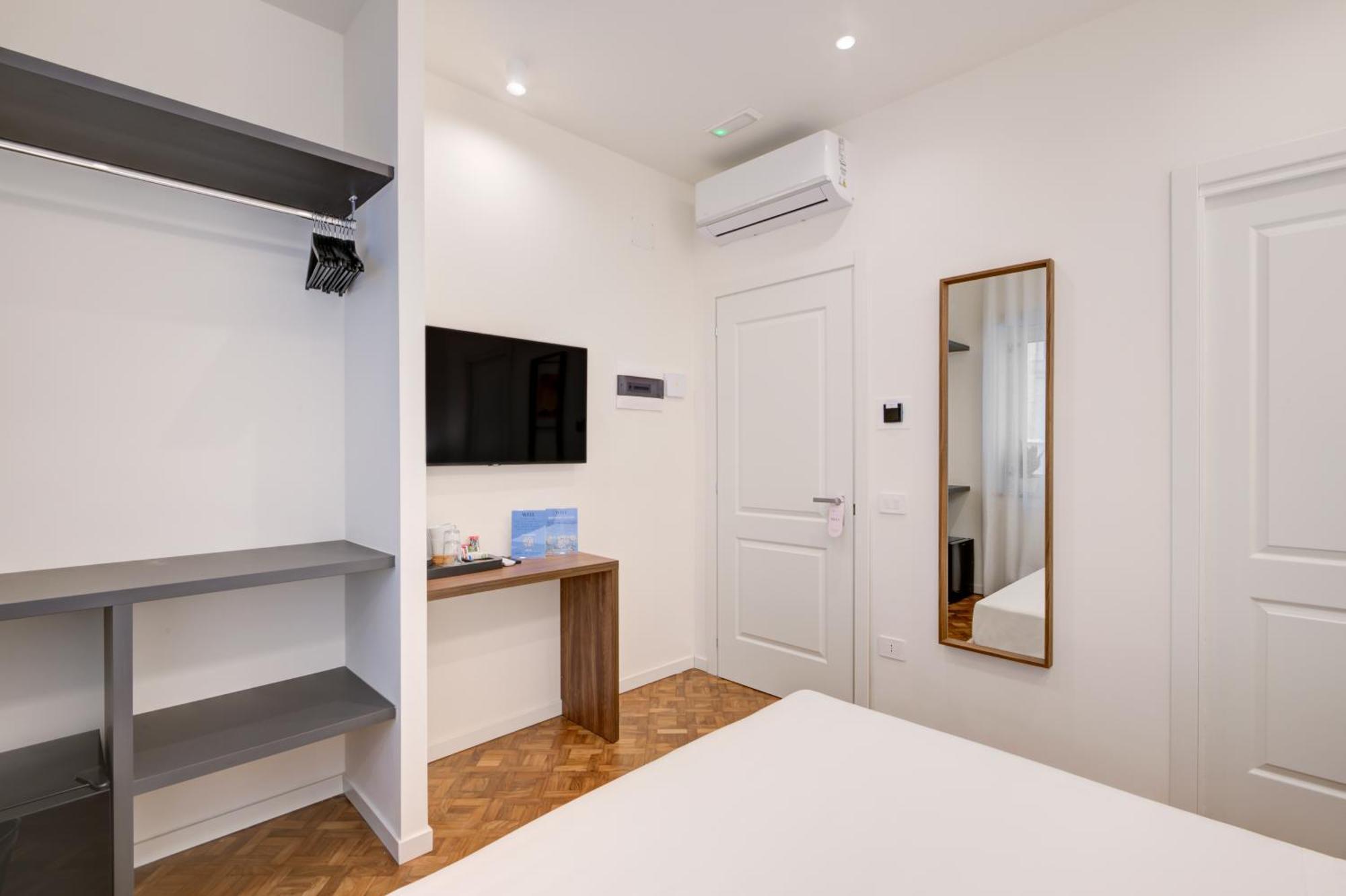 Well Suites - Piazza Dei Martiri Napoli Eksteriør bilde