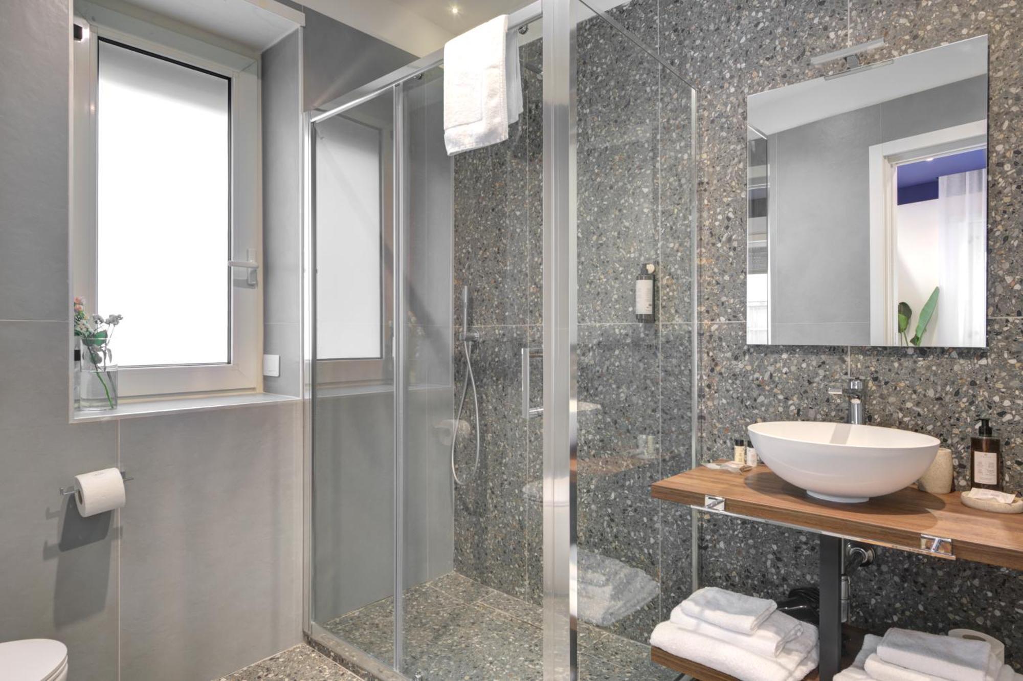 Well Suites - Piazza Dei Martiri Napoli Eksteriør bilde