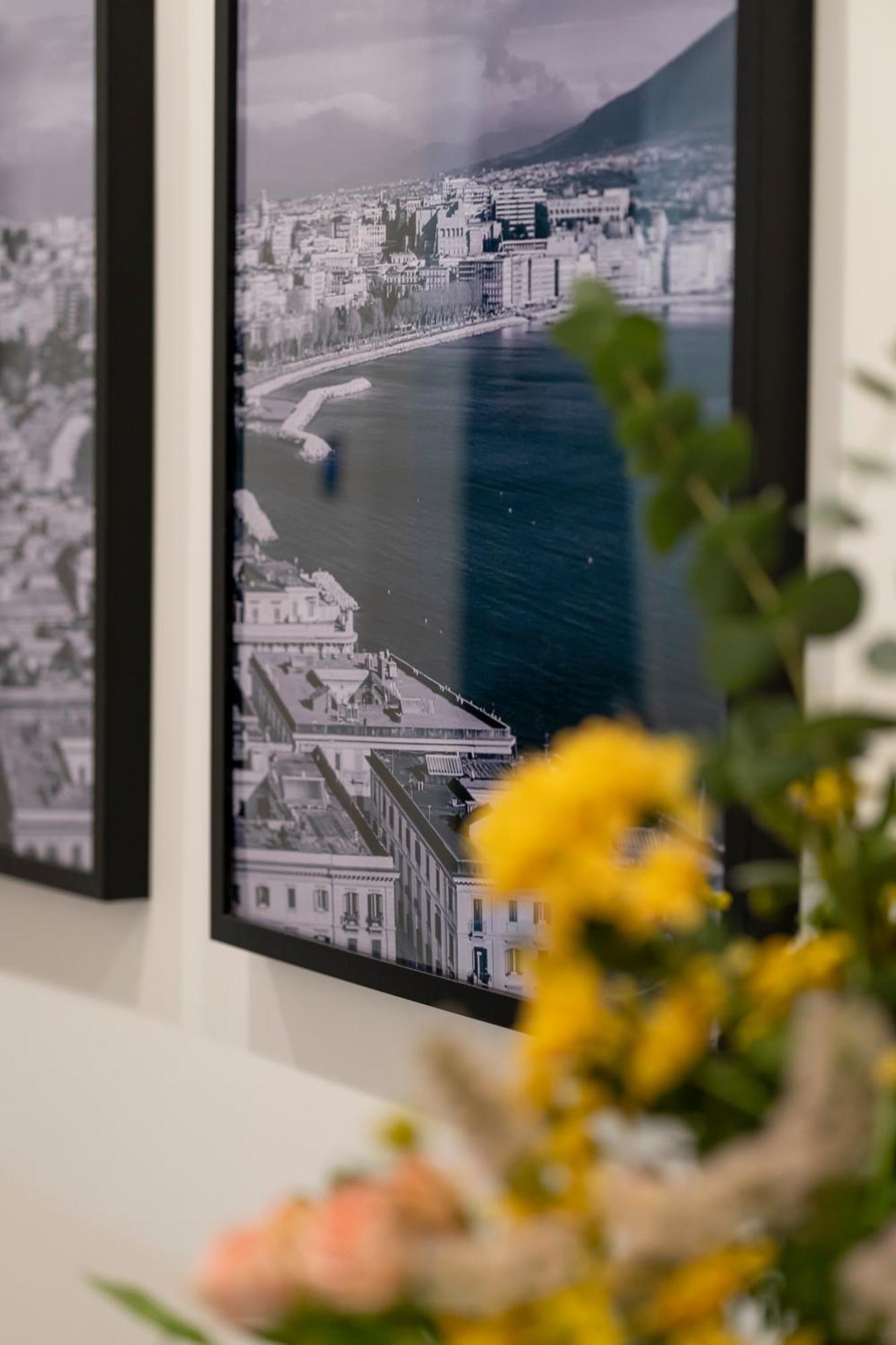 Well Suites - Piazza Dei Martiri Napoli Eksteriør bilde
