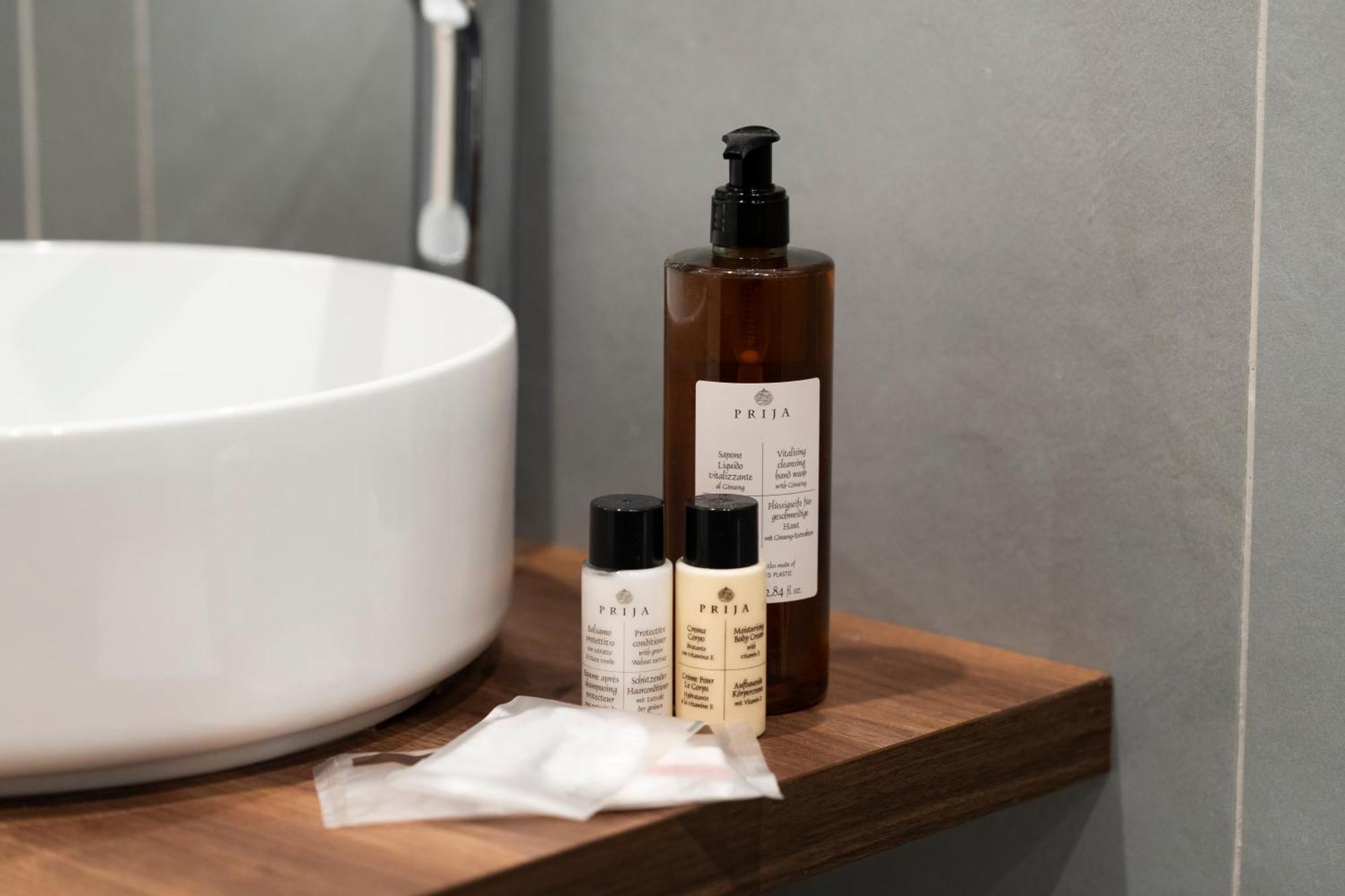 Well Suites - Piazza Dei Martiri Napoli Eksteriør bilde